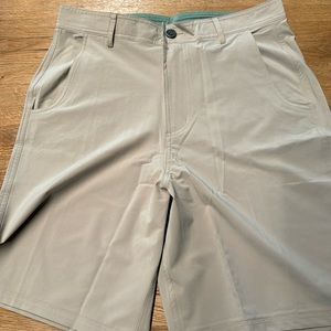 Free Fly  bamboo-lined Men's Shorts Hybrid 9.5” inseam Size 32